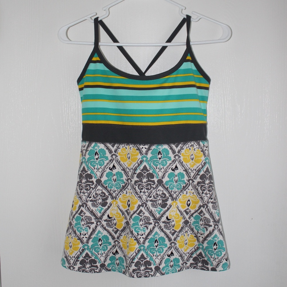 Soybu Active Tank Top Built in Bra Yoga Sz Small